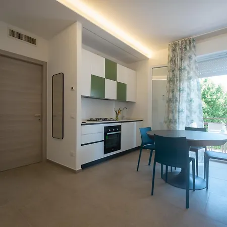 Apartamento 168 - Trilocale Al Primo Piano In Centro A Marcelli, A 50 Mt Dal Mare - Inclusa Nel Prezzo Marcelli